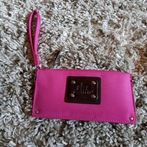 Rowallan pink wristlet